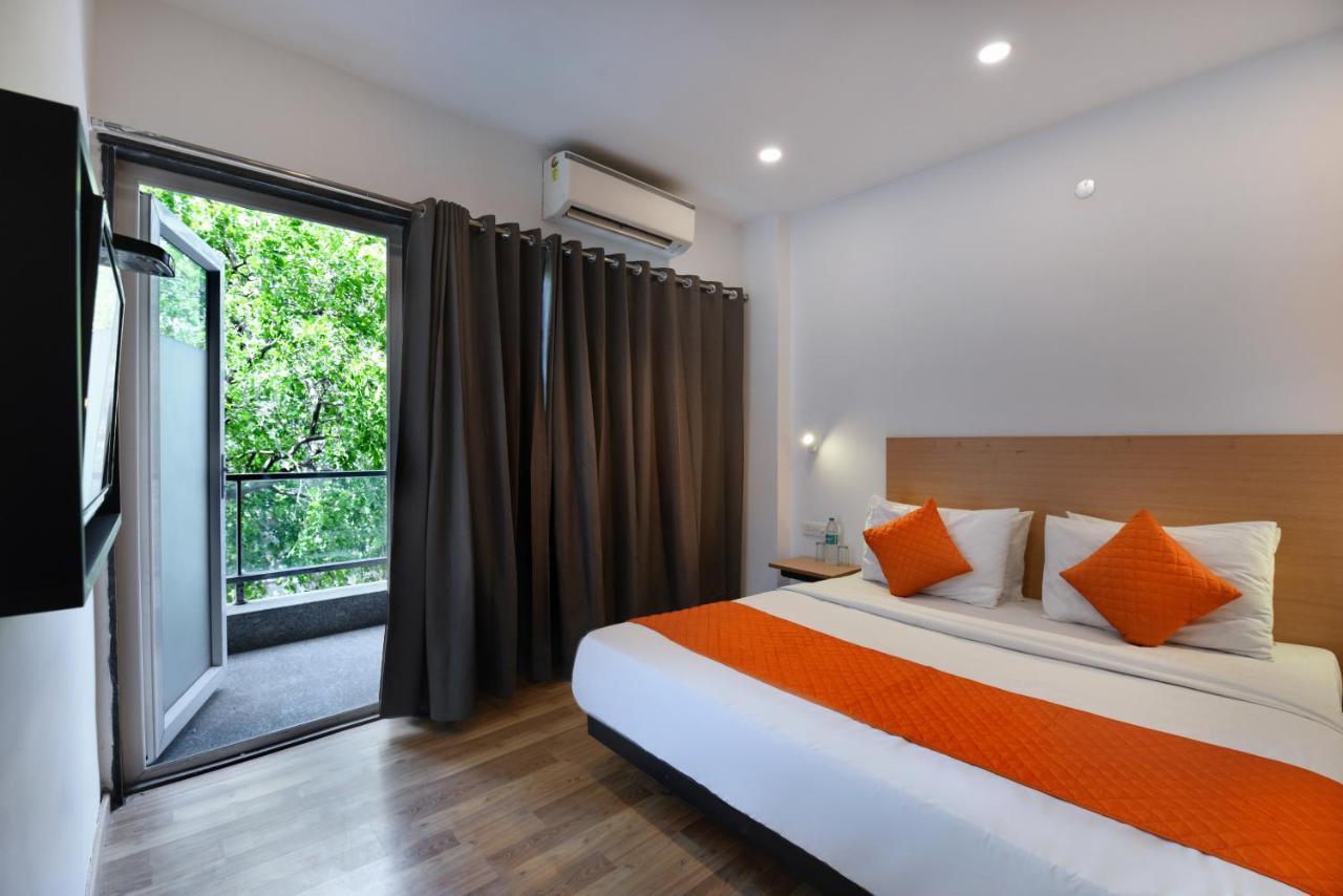 Hotel Saffron Gold Nueva Delhi Exterior foto
